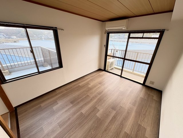 シティパレス真弓の洋室