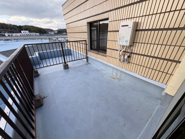 シティパレス真弓のバルコニー