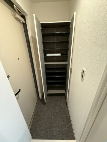 サンシエ神戸元町の玄関