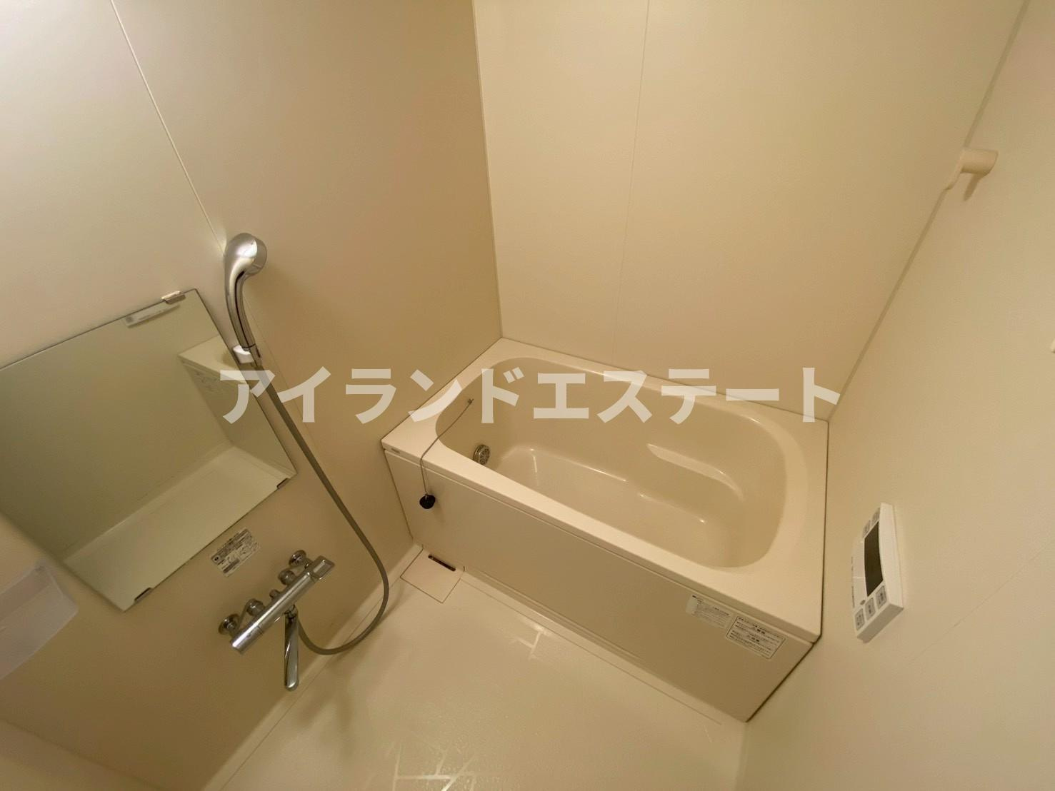 WISTERIA KOMAZAWA　床暖房　免震構造　駅近　バイク置場の浴室