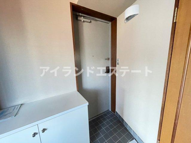 ローズマリー三軒茶屋　2人入居相談可　独立洗面台　オートロックの玄関