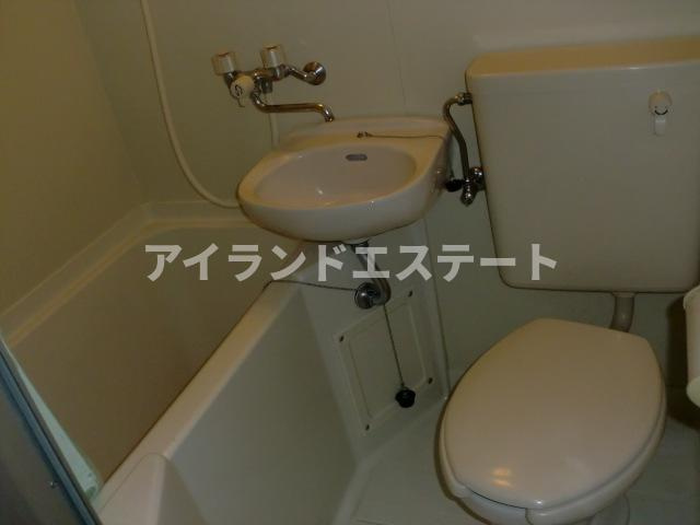 コーポ古川　駅近　陽当たり良好　角部屋の浴室