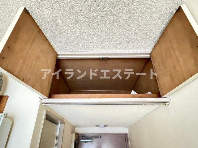 モンメゾン　駅近　陽当たり良好　高層階の収納