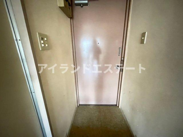 モンメゾン　駅近　陽当たり良好　高層階の玄関