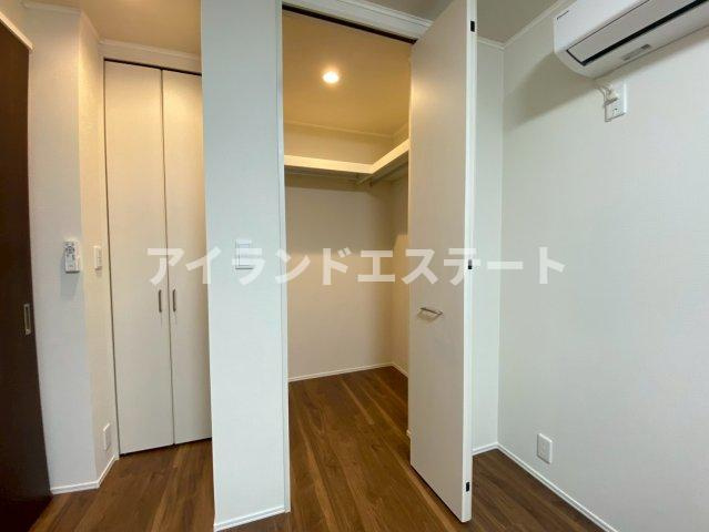 ヴィラ・シンビオーズ三軒茶屋　上階無し　オートロック　の収納