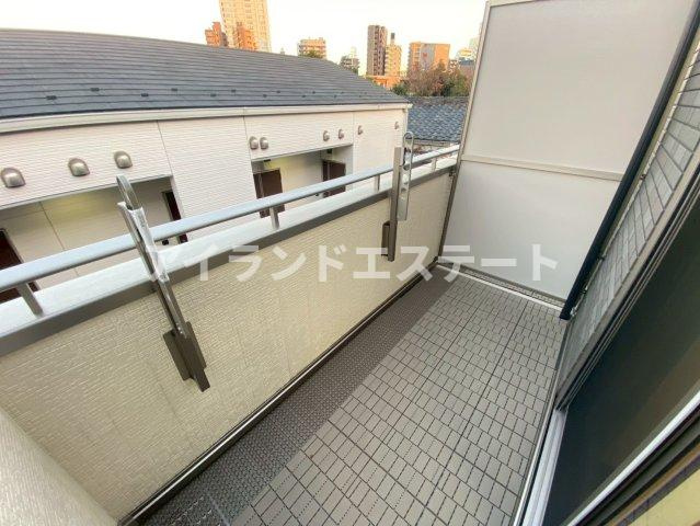 ヴィラ・シンビオーズ三軒茶屋　上階無し　オートロック　のバルコニー