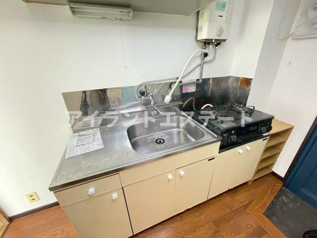 ブルービラ　駅近　陽当たり良好　角部屋のキッチン