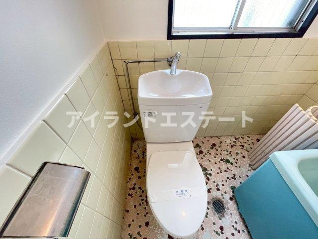 ブルービラ　駅近　陽当たり良好　角部屋のトイレ