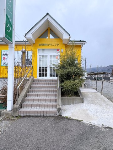 想定年間賃料　216万　想定利回り　10.9％　木造一部鉄筋コンクリート造の玄関