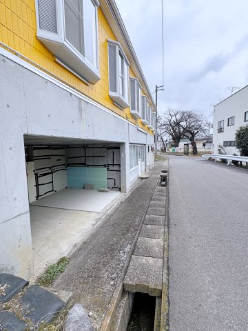 想定年間賃料　216万　想定利回り　10.9％　木造一部鉄筋コンクリート造のその他