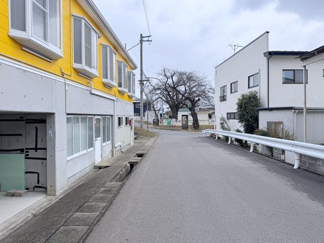 想定年間賃料　216万　想定利回り　10.9％　木造一部鉄筋コンクリート造の周辺