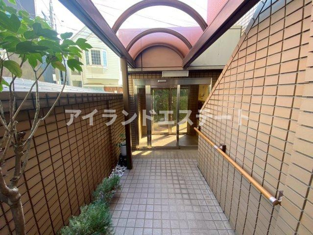 パインヒルガーデン　オートロック　角部屋　追炊きのロビー