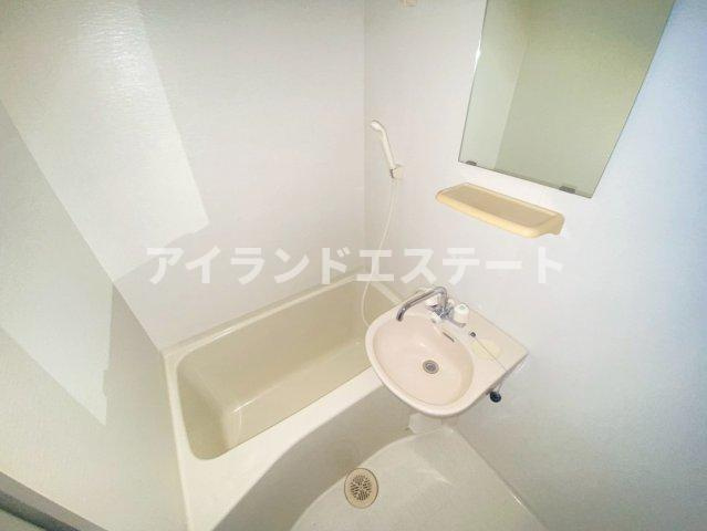 シャトー東条　駅近　バストイレ別　陽当たり良好の浴室|※別号室参考写真