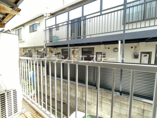 バロン野沢　陽当たり良好　通風良好　学生さんおすすめのバルコニー