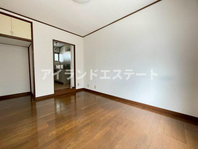 バロン野沢　陽当たり良好　通風良好　学生さんおすすめの居間・リビング