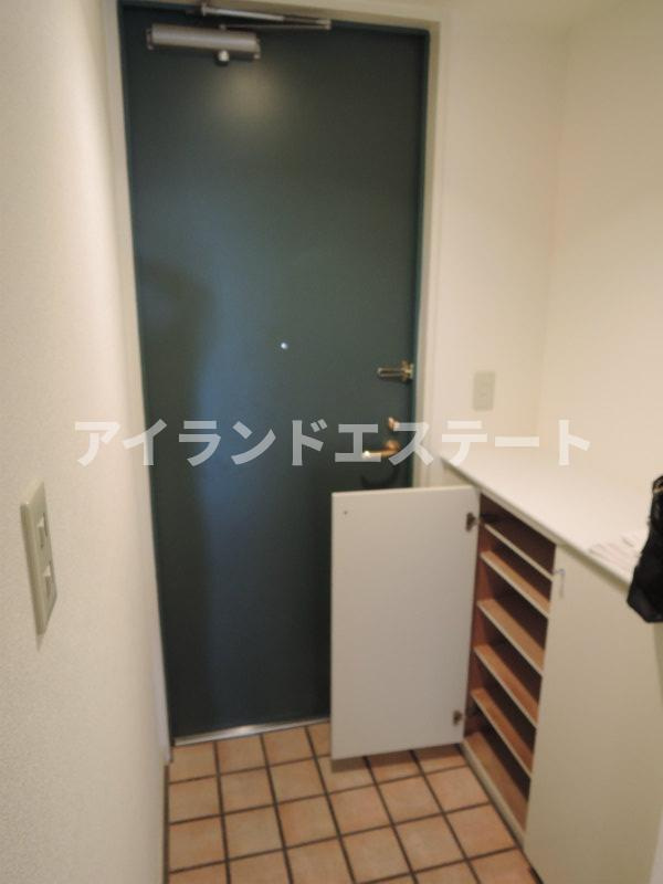 LANAI COURT CLASSIC　ファミリー向け　角部屋　オートロックの玄関