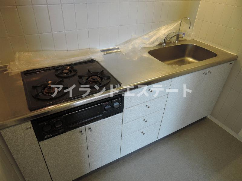 LANAI COURT CLASSIC　ファミリー向け　角部屋　オートロックのキッチン