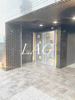 【エントランス】 | ブライズ東新宿 | エントランスです。