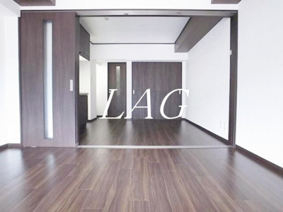 【居間・リビング】 | ピースフル桃丘 | 洋室のお部屋です。