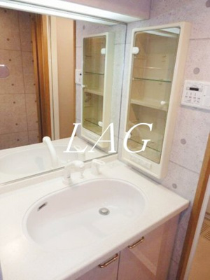 【洗面所】 | フェニックス幡ヶ谷弐番館 | 洗面台です。