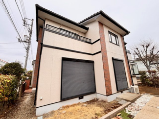 【外観】 | 千葉市花見川区み春野1丁目中古戸建　京成本線【勝田台】駅 | 毎日の暮らしに寄り添う、優しい雰囲気の外観が魅力です！
皆様からのお問い合わせをぜひお待ちしております！
