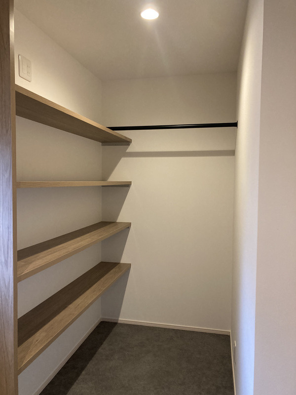 シーンプラス小田急相模原WESTの玄関