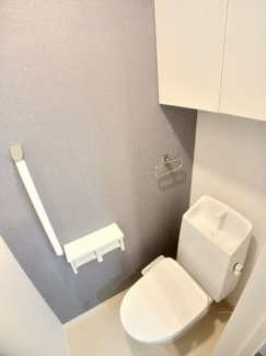 【トイレ】 | スウィート岩出Ⅲ | シンプルで使いやすいトイレです