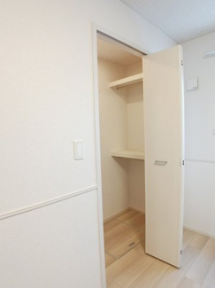 【収納】 | スウィート岩出Ⅲ | 便利な収納スペースです