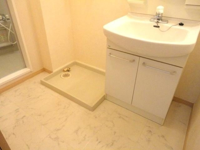 セジュールサヒアの洗面所|室内洗濯機置場