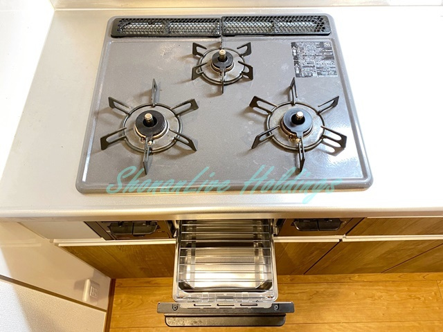 藤沢市円行２丁目のアパートのキッチン