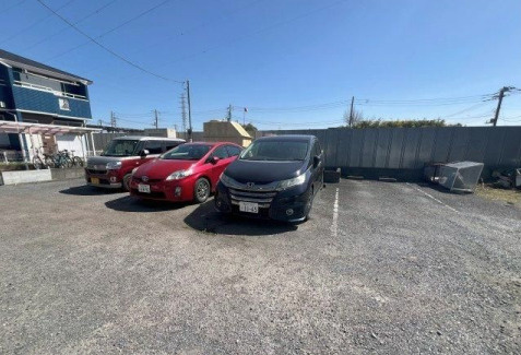 プロス・ペールAの駐車場