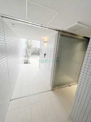 【エントランス】 | ＣＥＲＩＳＩＥＲ | エントランス