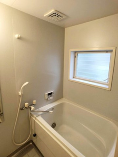 【浴室】 | グランアベニュー真美B棟