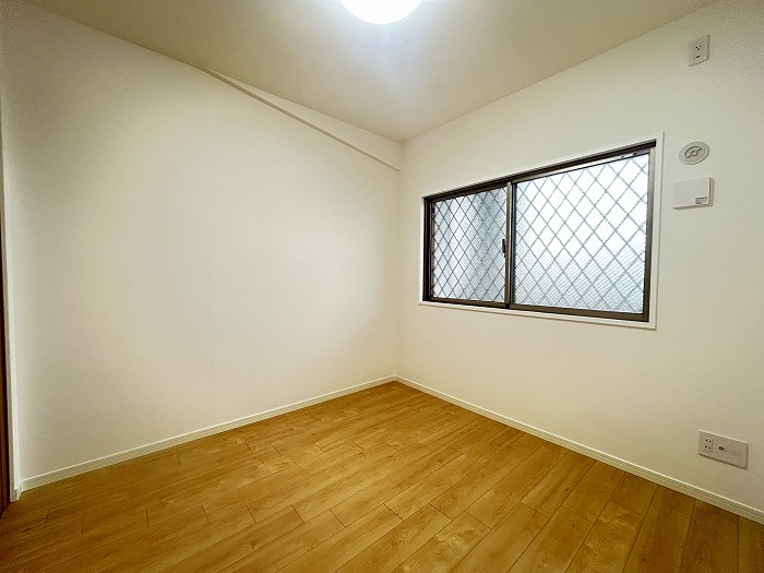 【仲介手数料無料／南区】バンベールラフィネ道徳の洋室