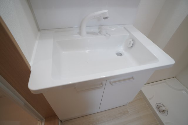 クレアール小泉東ＩＩＩの洗面所