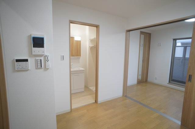 クレアール小泉東ＩＩＩの居間・リビング