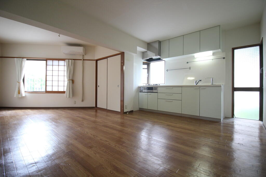 カルチェ六甲台の居間・リビング