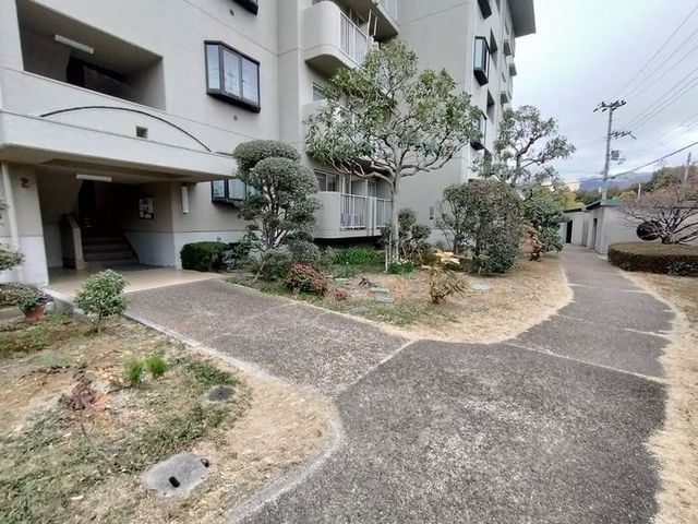 芦屋緑1住宅のエントランス
