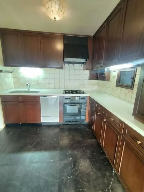 芦屋緑1住宅のキッチン