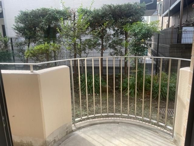 ガーデンパレス関町のバルコニー