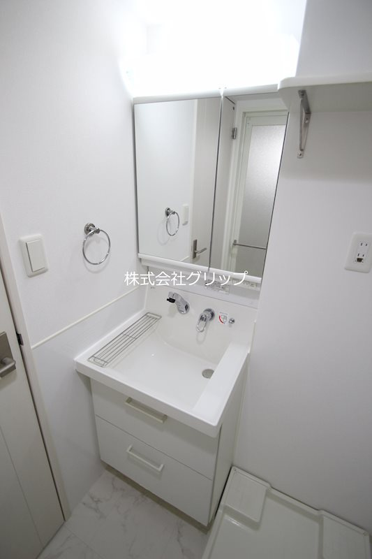 エフ・パークレジデンス東神奈川の独立洗面台