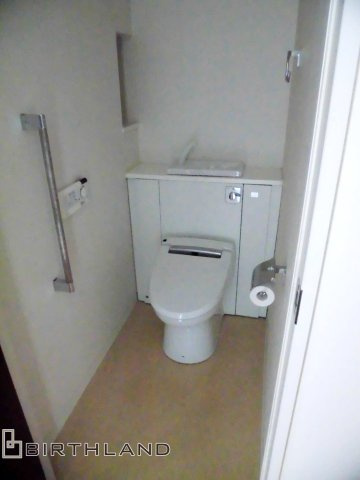 中古マンション　サンデュエル新白河Ⅴ　オーナーチェンジのトイレ|入居前当時の写真です。現況とは異なります。