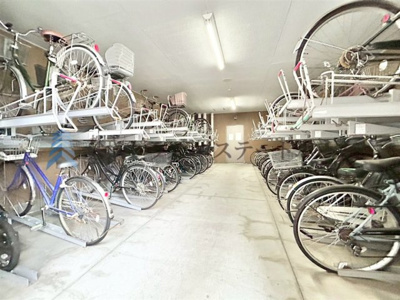 【その他】 | プレステージ西明石Ⅷ | 雨風からバイクや自転車を守り、盗難やいたずらのリスクも軽減出来ます♪