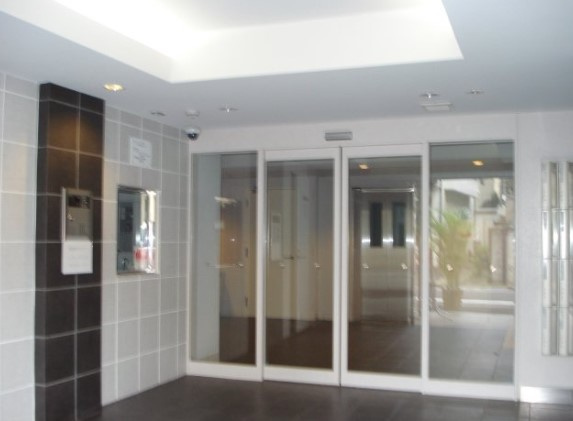 ランドスクエア板橋のエントランス