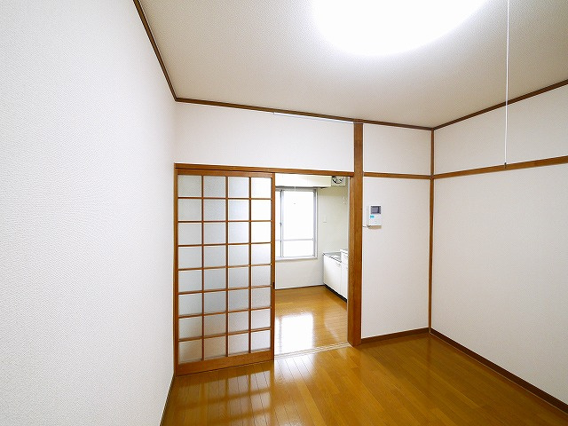 グランコートⅡ番館の洋室|個人の部屋や寝室として使える洋室です