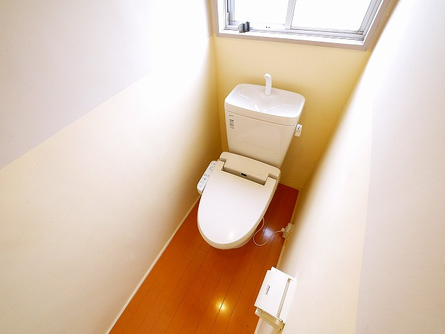 グランコートⅡ番館のトイレ|落ち着いたトイレです
