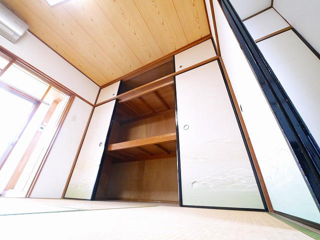 グランコートⅡ番館の収納|こまごまとしたものを収納できそうですね