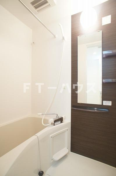 リブリ・前原東の浴室