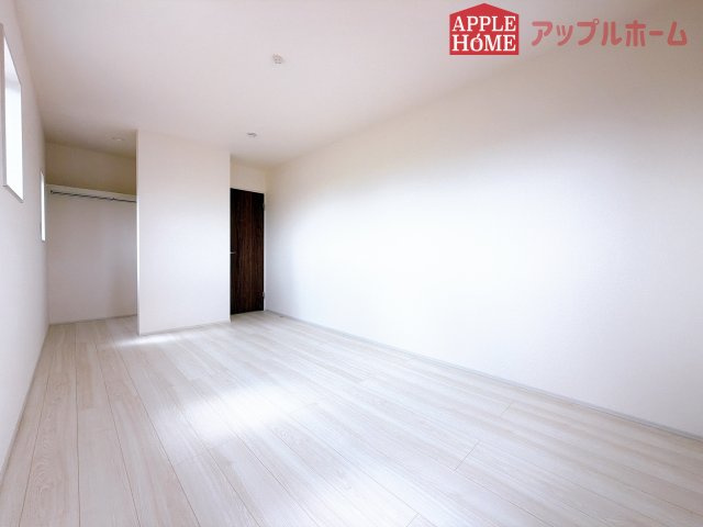[新築住宅] 深谷市宿根 第3 全1棟の洋室|居室は全室収納あり！たっぷりある収納活用でお部屋もキレイを保てます♪