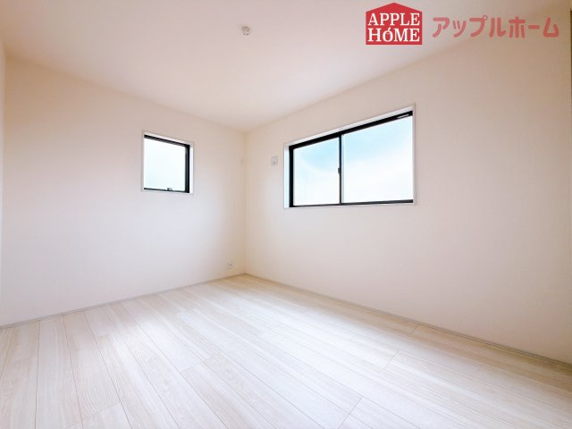 [新築住宅] 深谷市宿根 第3 全1棟の洋室|居室は全室収納あり！たっぷりある収納活用でお部屋もキレイを保てます♪